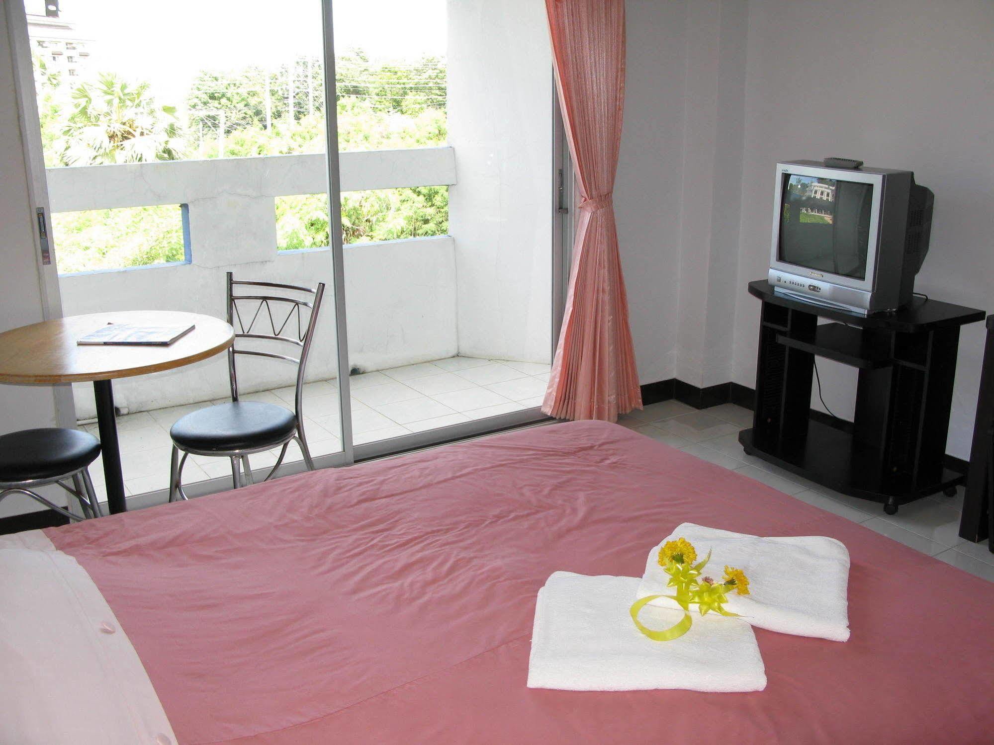 Paramita Pattaya Esterno foto